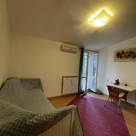 Vignana Con Terrazzo Леванто