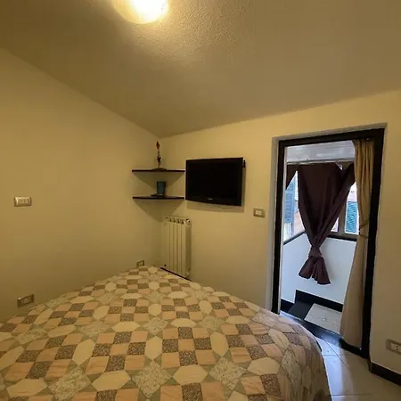 Vignana Con Terrazzo Леванто