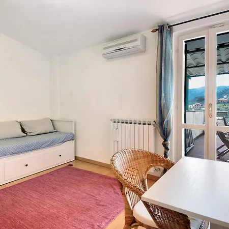 Vignana Con Terrazzo Apartment *